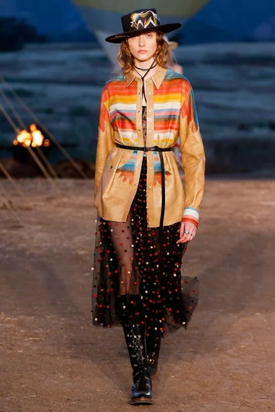 Look 76